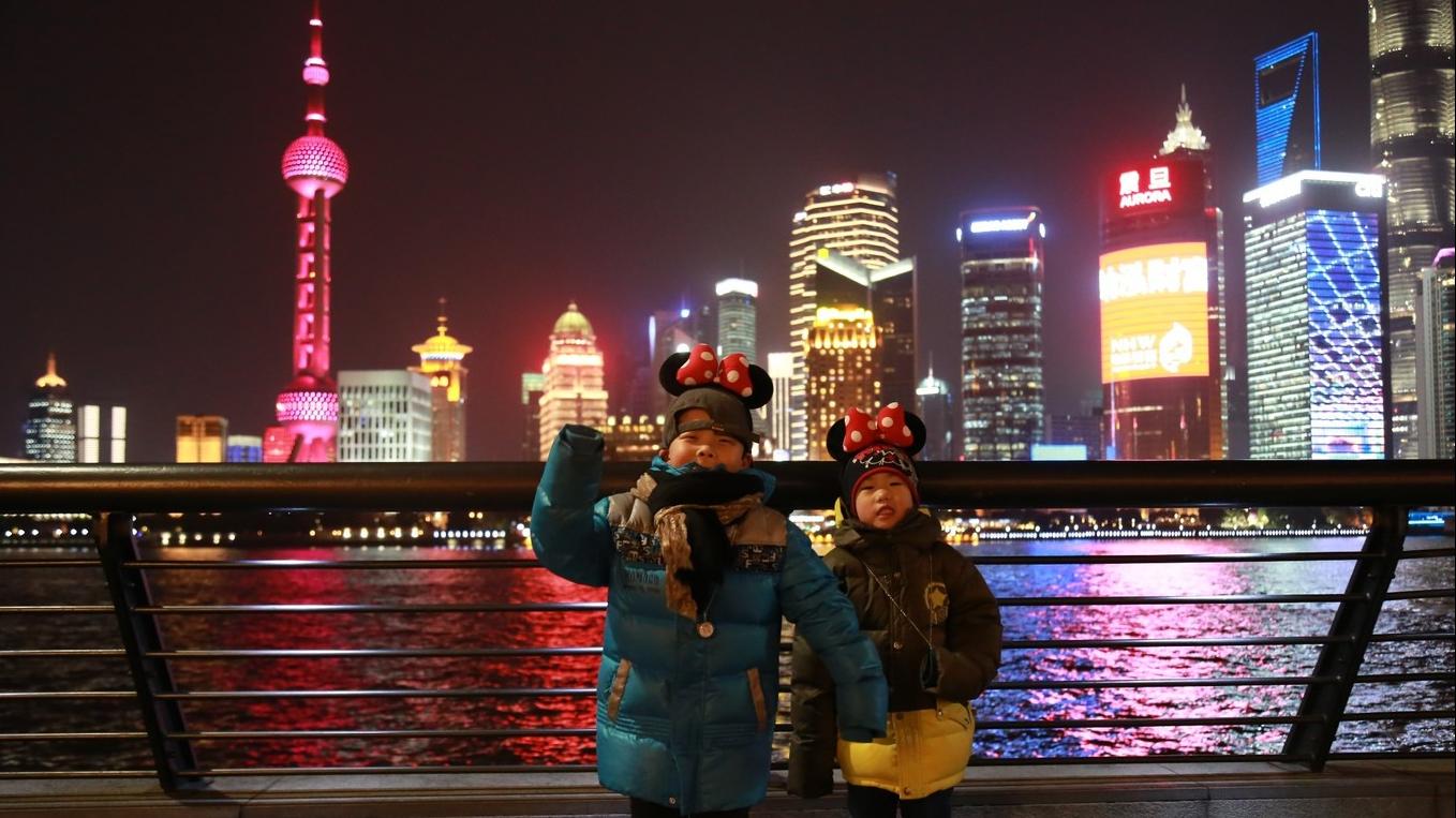 上海迪士尼跨年旅游,上海迪士尼与外滩旅游安排