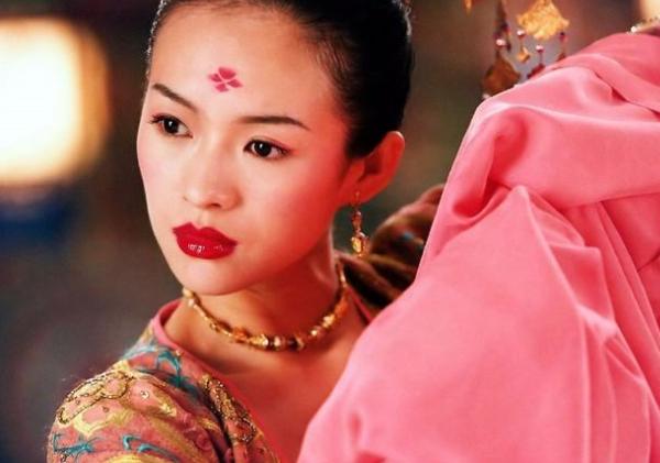 周冬雨千古玦尘影评,千古玦尘周冬雨绝美镜头