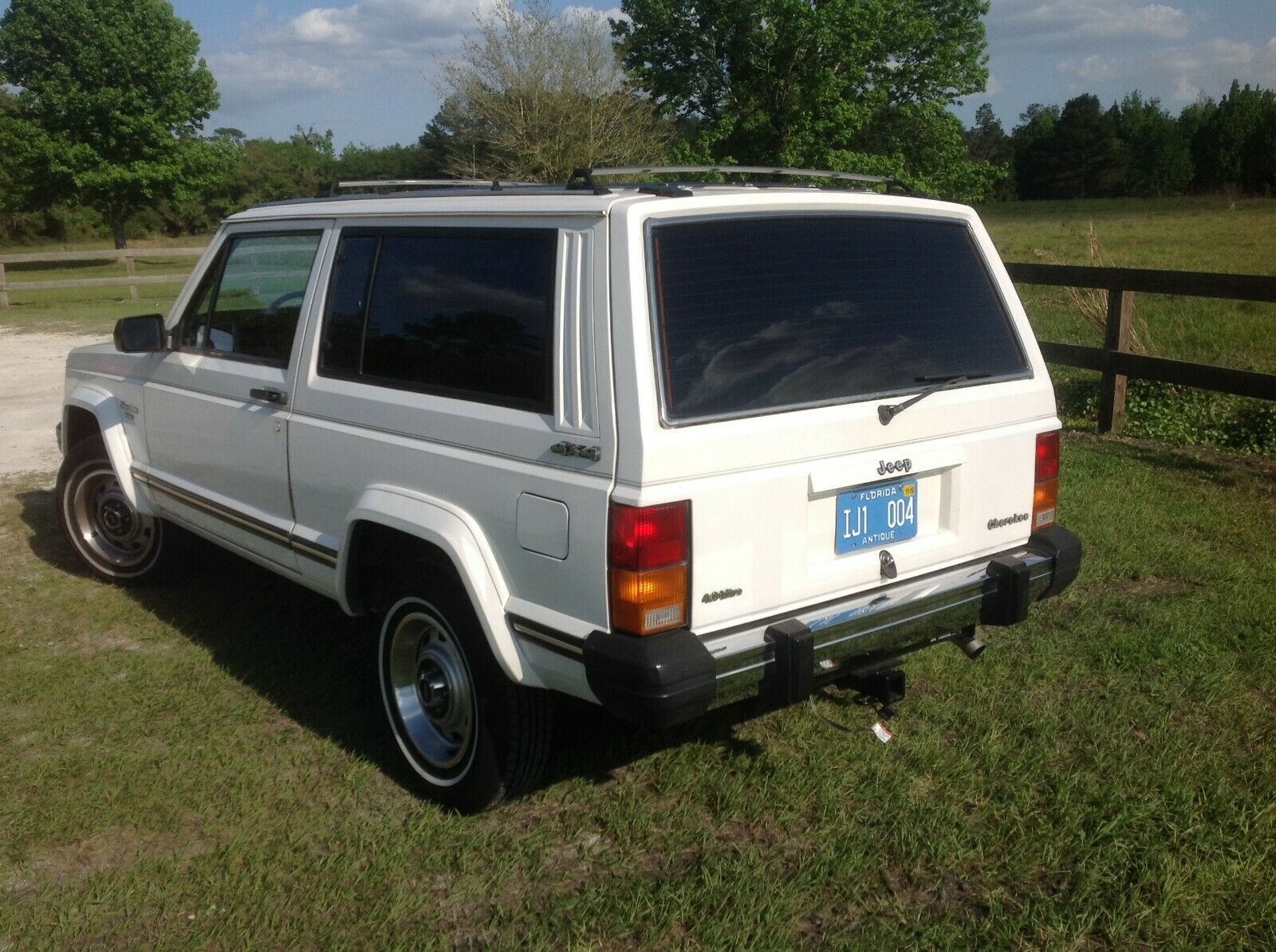 都说修不好的切诺基,那是你没开过原装的,国产后北汽把他给毁了