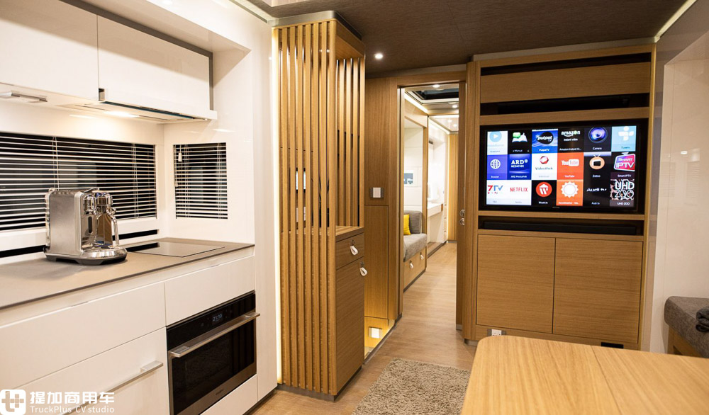 世界顶级豪华奔驰轻卡房车,最新型的奔驰房车