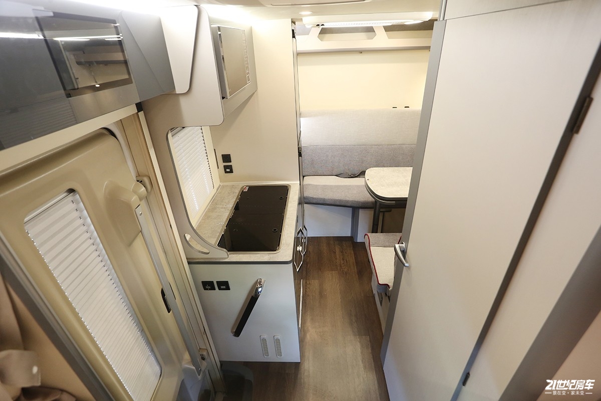 览众自由炮皮卡b型房车价格,2024款览众自由炮房车测试