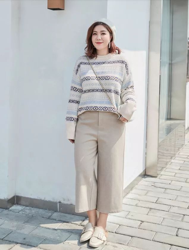 胖人穿毛衣怎么搭配显腿细,胖人穿好看的毛衣