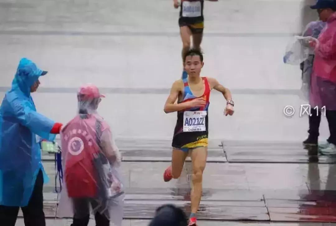 杨定宏董国建李子成同场,杨定宏李子成关系