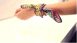 衣服外搭中长款怎么打结好看,流行服饰的搭配技巧有哪些