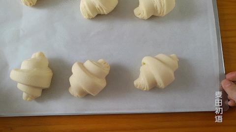 可颂机器开酥的正确方法和步骤,牛角包可颂面包开酥教程视频