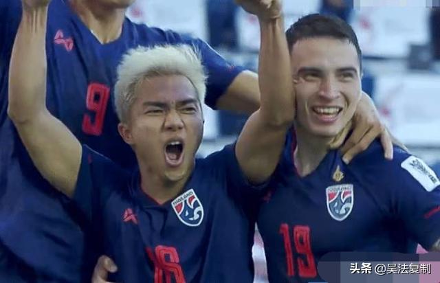 大厨真狂！傲慢的克里斯季宁输了，明天国足再次开启打脸模式