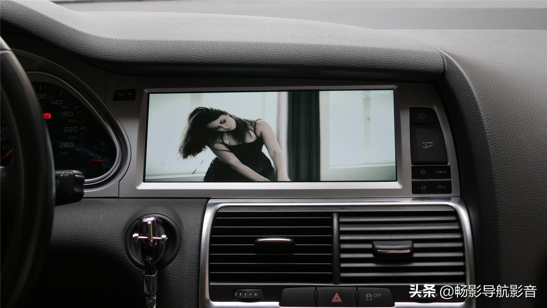 奥迪q7改内饰导航,奥迪q7改装大屏导航线束