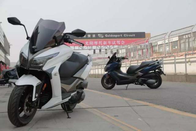 光阳赛艇400是什么级别踏板,2020光阳赛艇400落地多少钱