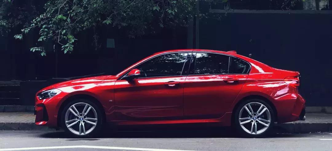 2020宝马1系120i时尚版三厢,bmw三厢120i1.5