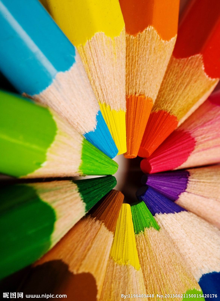 儿童绘画全家福心理解析,杂乱无章的画画看出孩子的性格