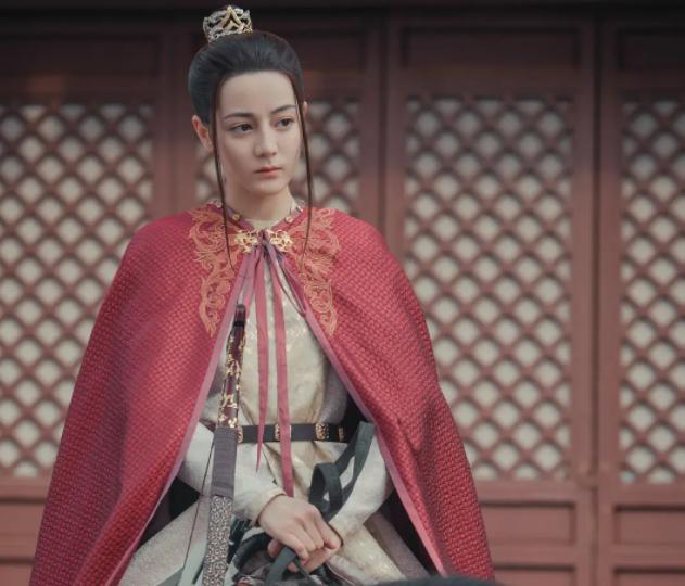 《长歌行》迪丽热巴咧嘴大笑,烤瓷牙“抢镜”忒显老