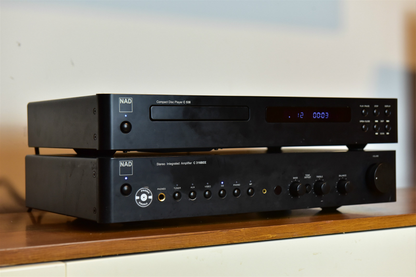 NAD前端+尊宝书架箱三件套不如一台低端真力贵，预算不足看过来