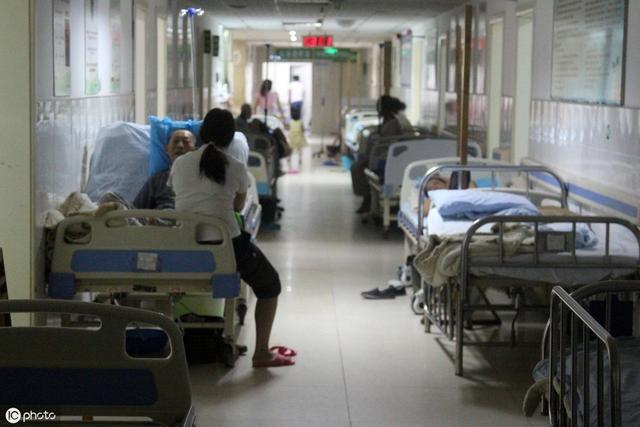 胃炎胃溃疡胃息肉哪个严重,胃炎胃溃疡胃息肉怎么治疗