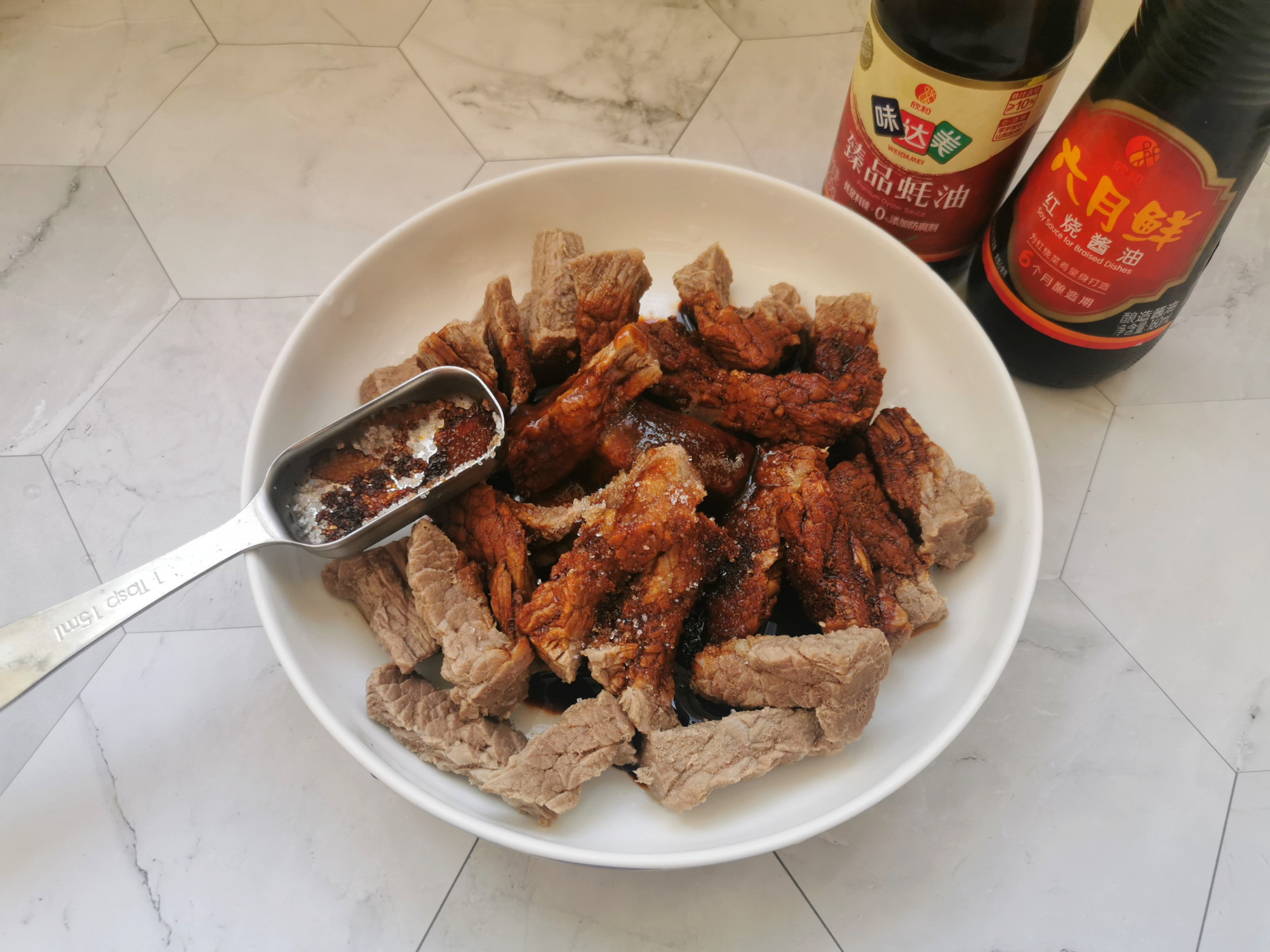 牛肉干除了做零食还可以怎么吃,在家自制牛肉干零食