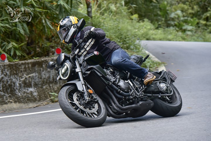 本田cbx1000摩托车试驾,试驾本田CB1000R