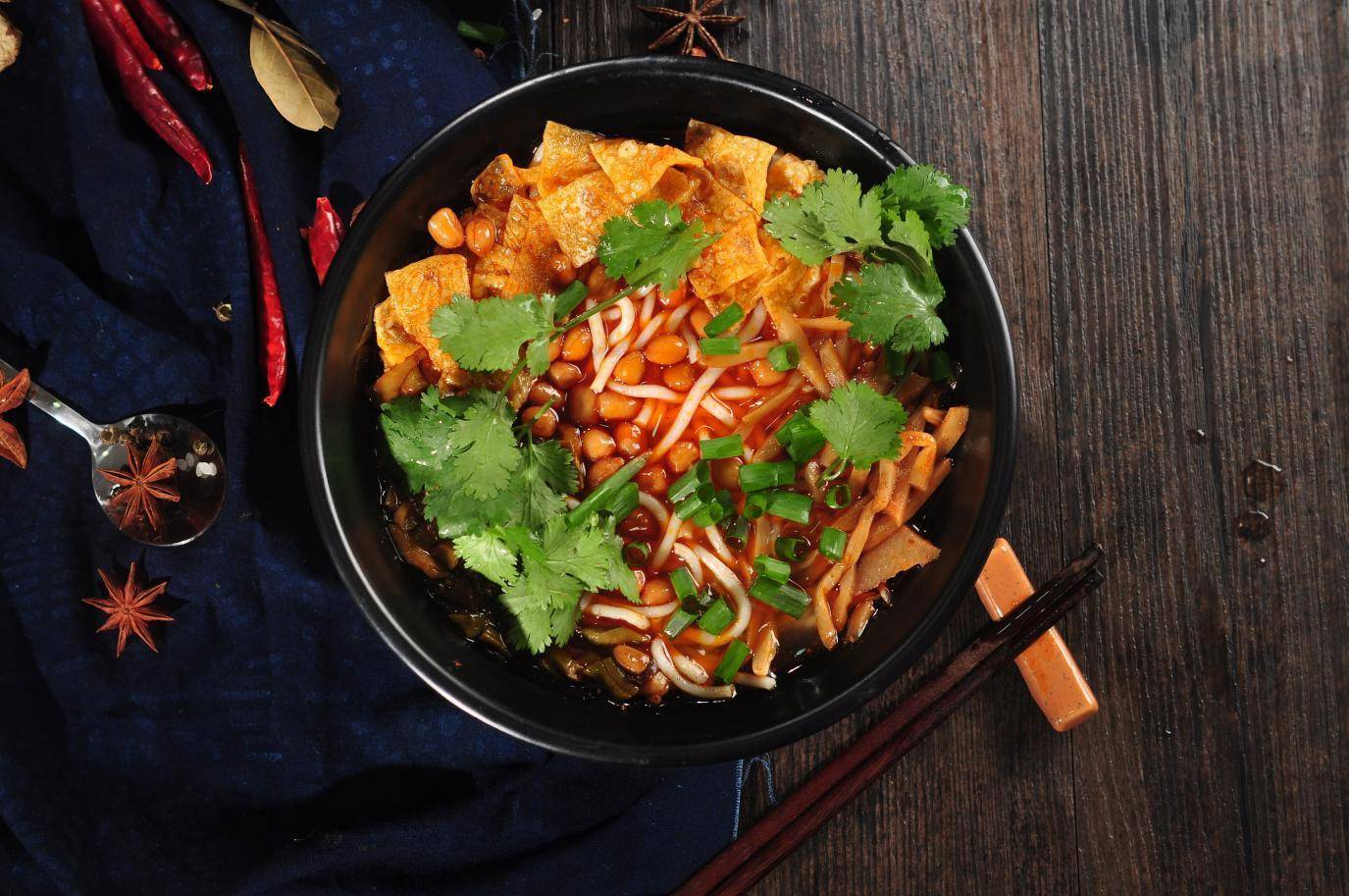 传说中的柳州螺蛳粉,特色小吃正宗柳州螺蛳粉