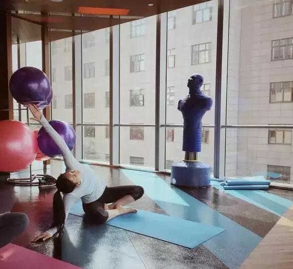 刘雯解约蔻驰,刘雯与蔻驰现状