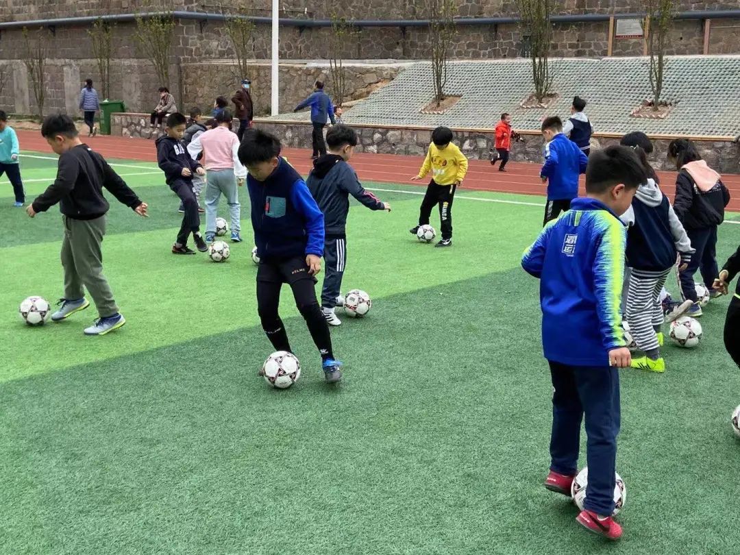 十个一运动主题内容,足球社团优秀社团事迹