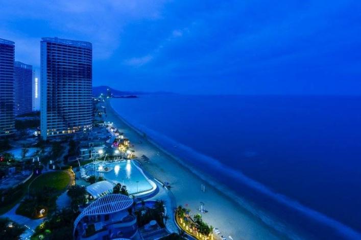 惠州离海超近的5星酒店!正海景+2人自助早晚+私家沙滩+无边泳池