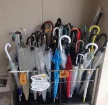 为什么日本人都用透明伞,透明伞比普通伞好吗