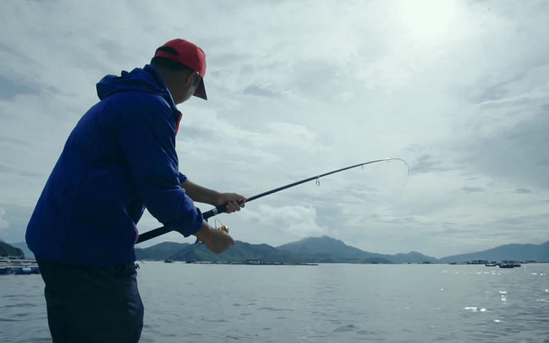 野钓最有效的钓法,懒人钩钓法怎么挂活饵