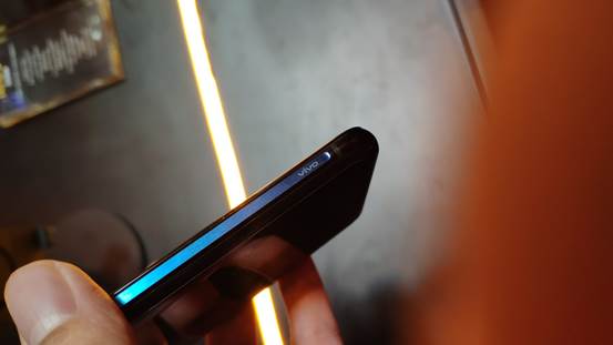 iqoo外设骚操作,iqoo玩游戏玩出电音