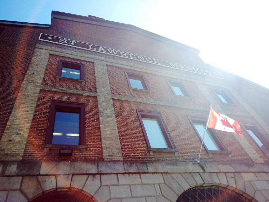 加拿大多伦多旅游购物攻略 (多伦多圣劳伦斯市场周日休息)