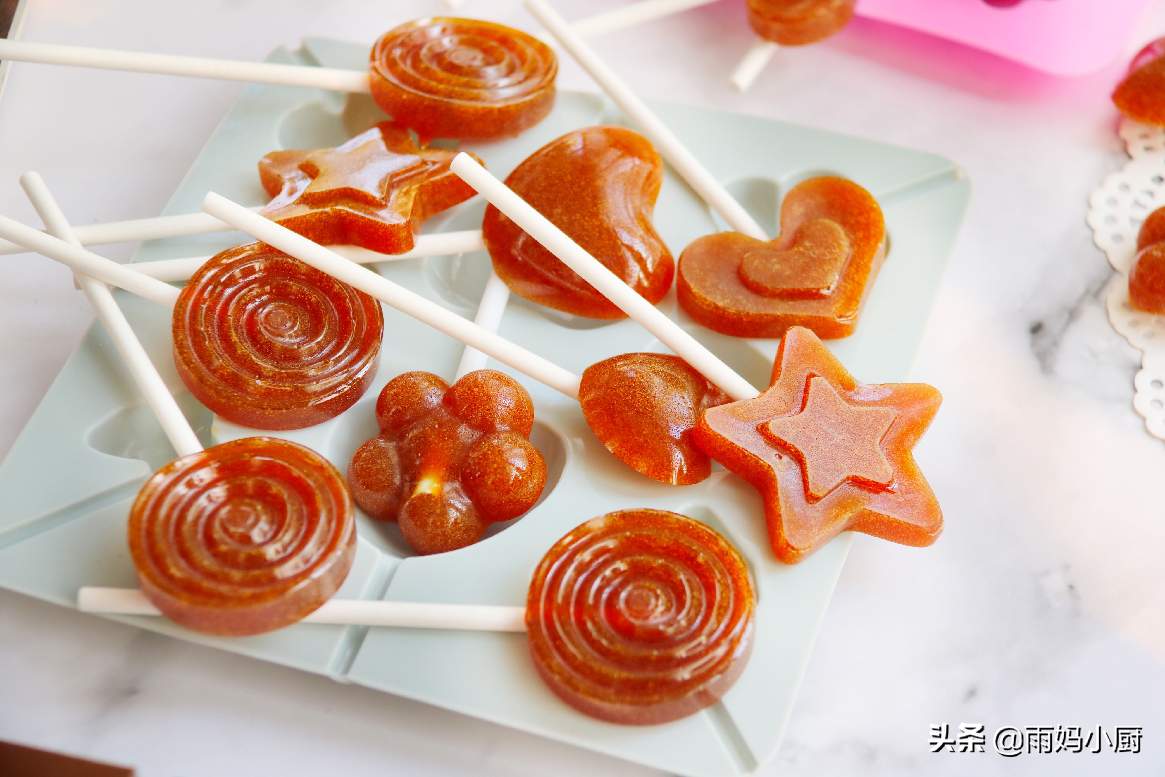 白糖雪梨的正确做法润肺止咳,用雪梨和冰糖做棒棒糖