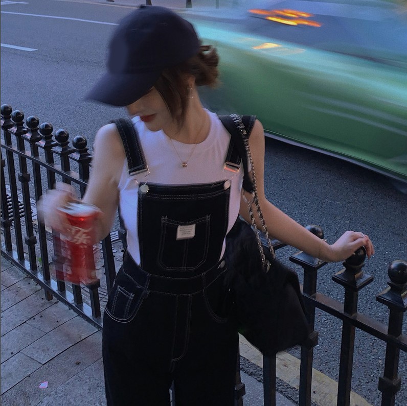 冬季背带裤穿搭,牛仔背带裤女孩