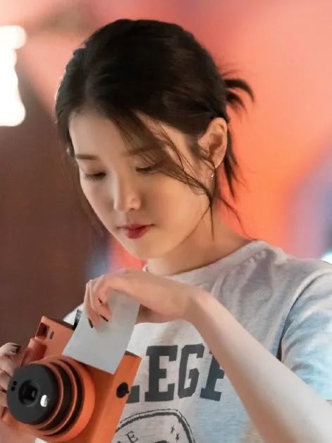 小五官扁平脸适合什么风格,塌鼻扁平脸