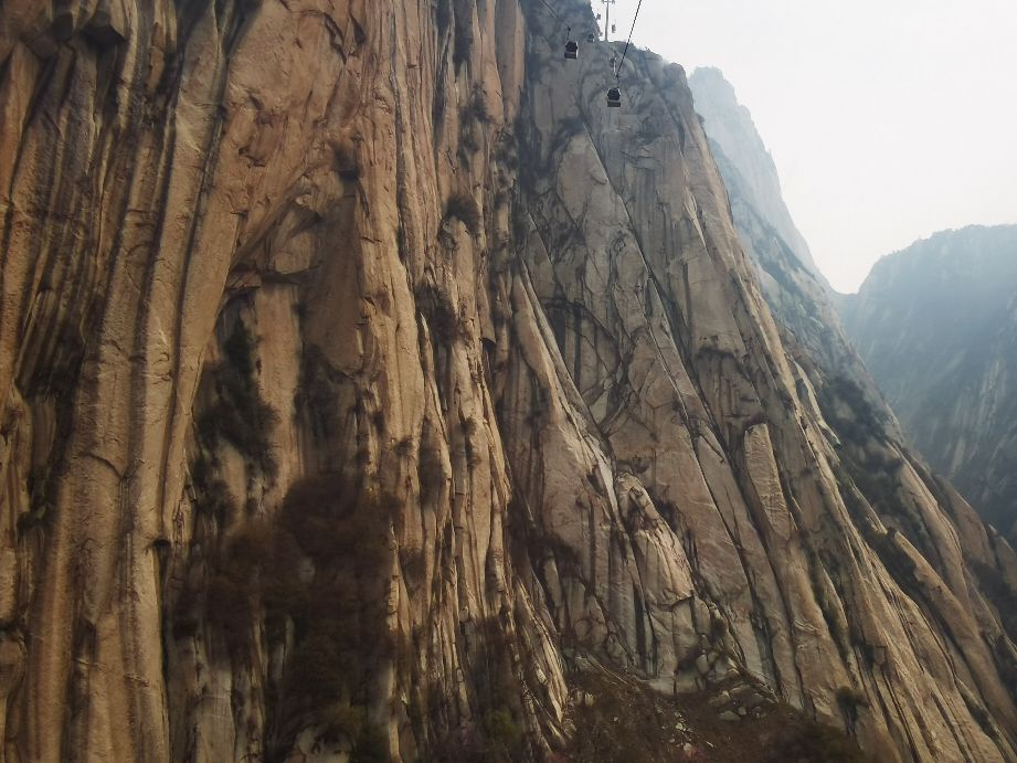 华山的五座峰分别可以干什么,华山一日游登山攻略图片简单