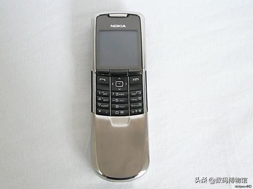 诺基亚8800最新款手机,一天一台手机