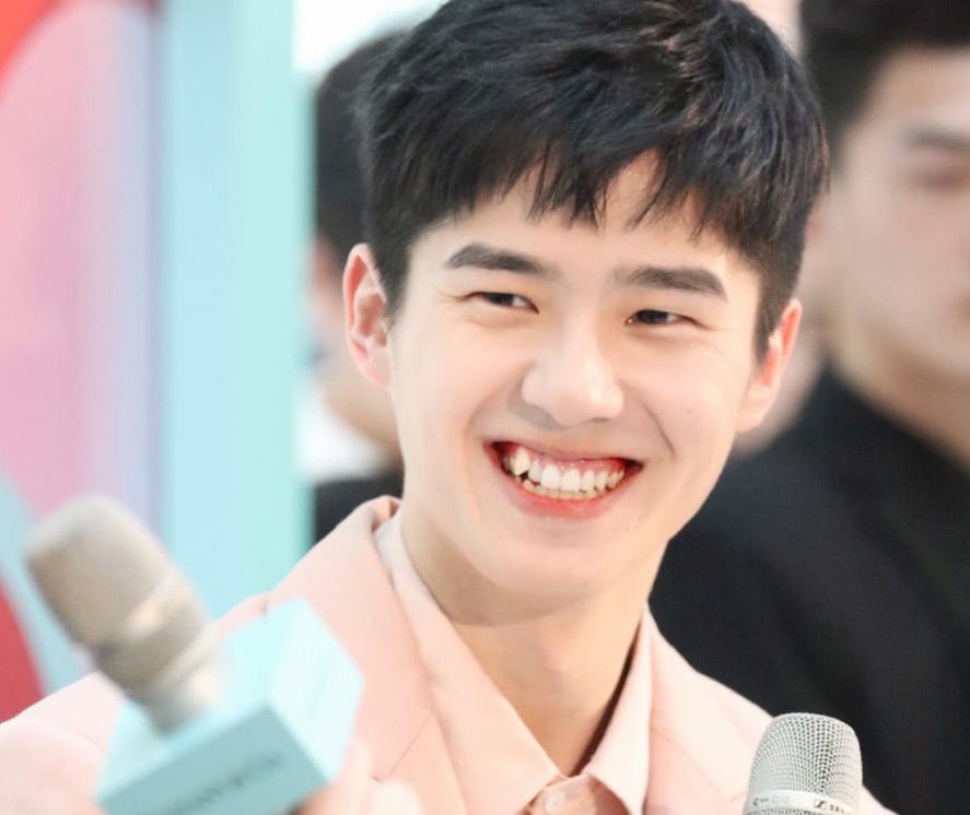 怎样判断一个女生觉得男生帅,怎么判断男生长得帅