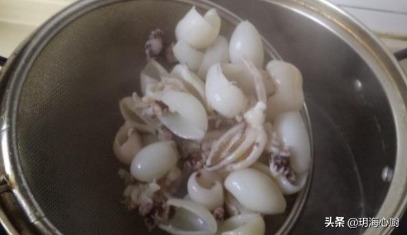 苏东坡拿手菜介绍,四川地区传统名菜东坡墨鱼