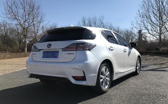 17万买辆小姐姐最爱混动雷车，省心省油实用性为何令人大跌眼镜？