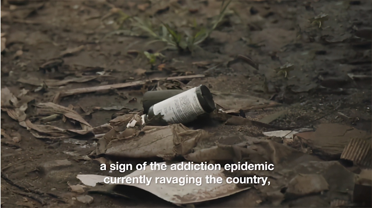 津巴布韦人为什么爱喝止咳糖浆,津巴布韦的少年都迷上了止咳糖浆