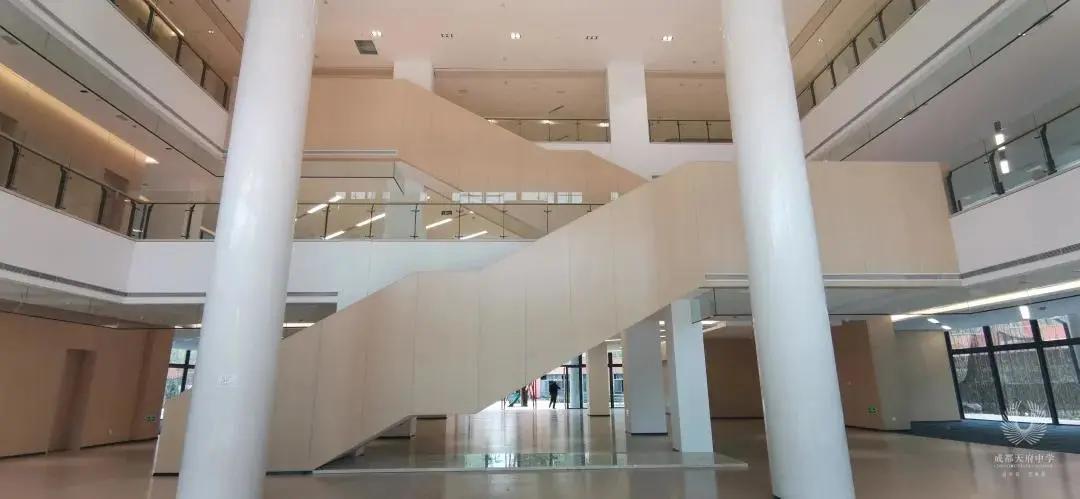 颜值冲锋，实力断后！一大批新学校曝光，太“刷脸”了