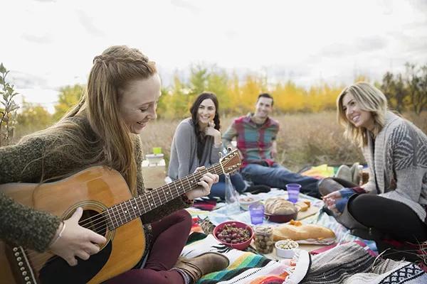 垂涎好吉他的第一千零一天，“什么时候能换一把吉他？”