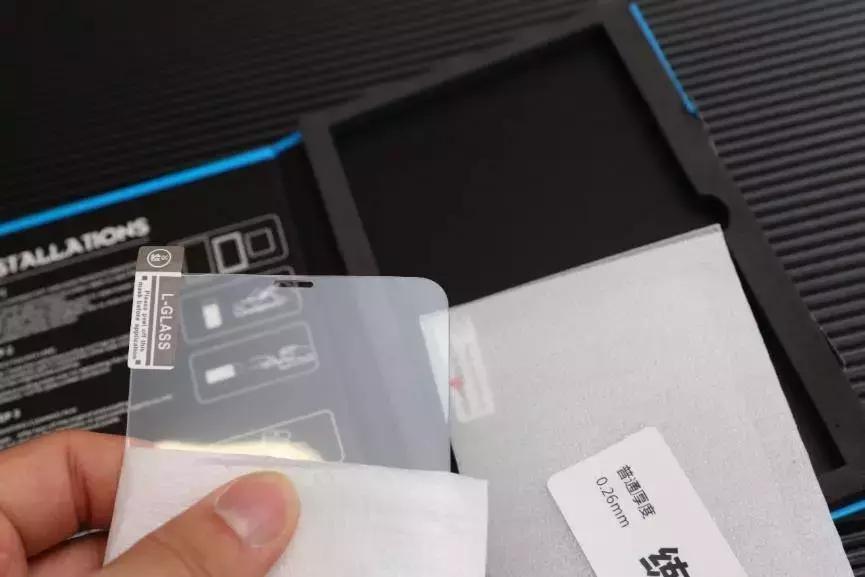 iphone最好贴什么样的钢化膜,iphone13钢化玻璃膜