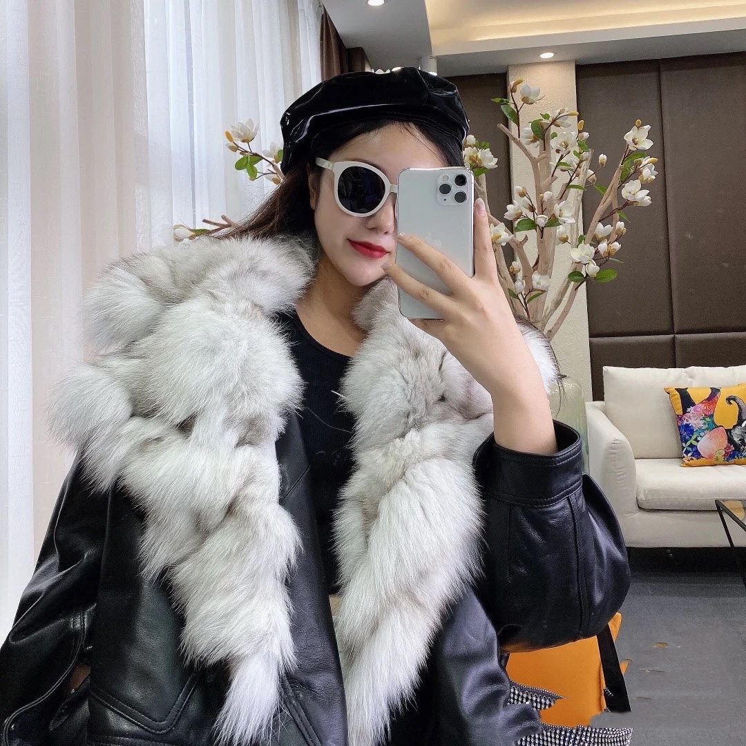 黑毛领氧化变黄了咋办,毛领变色了怎么恢复小妙招