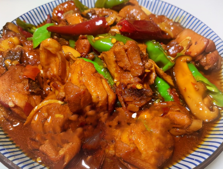 黄焖鸡怎么做又嫩又滑,黄焖鸡怎么烧得软烂入味