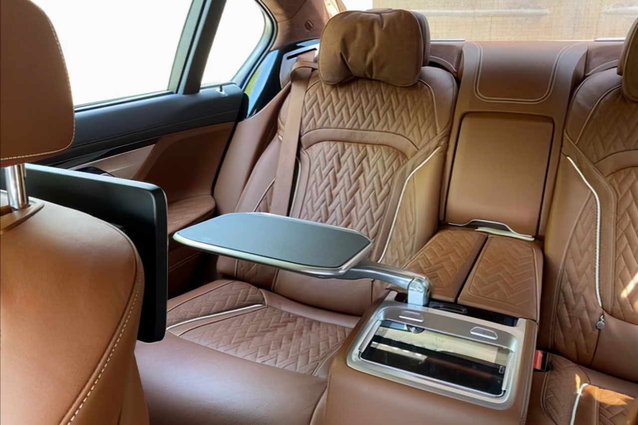 宝马7系开了8万公里需要注意什么,宝马7系跑了9万多公里还值得买吗