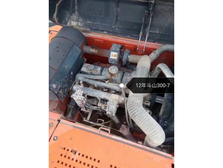 新疆二手斗山300挖机,斗山300挖掘机价格