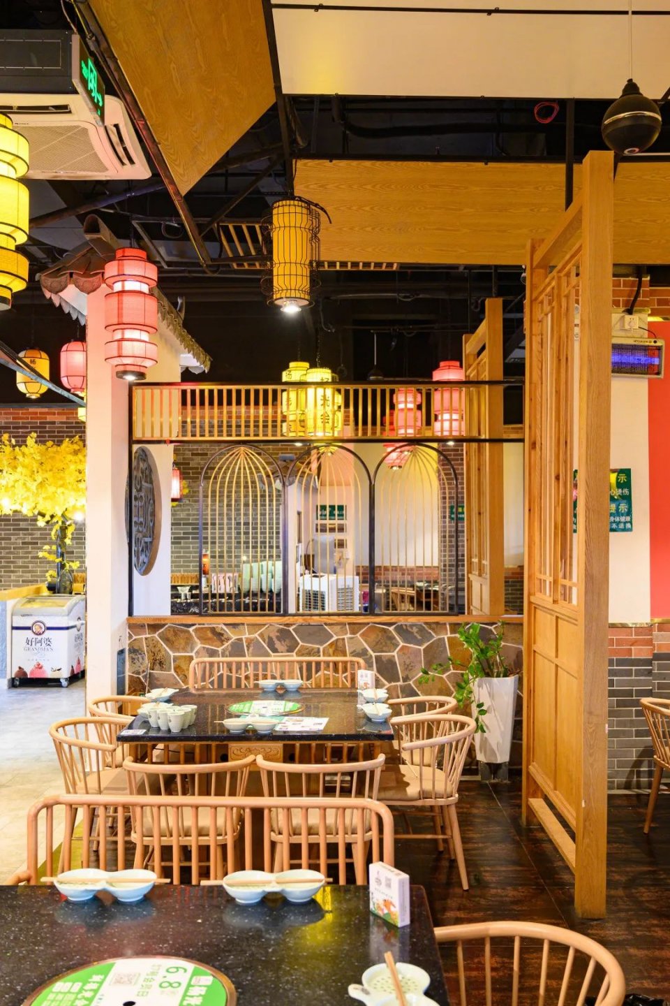 轰动火锅界的鲜货模式，老板放话：不新鲜就退货