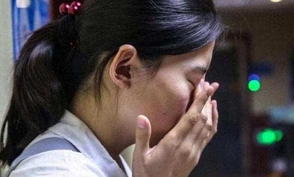 宝宝四岁了无缘无故喊屁屁疼,3岁宝宝老是喊屁屁疼挂什么科