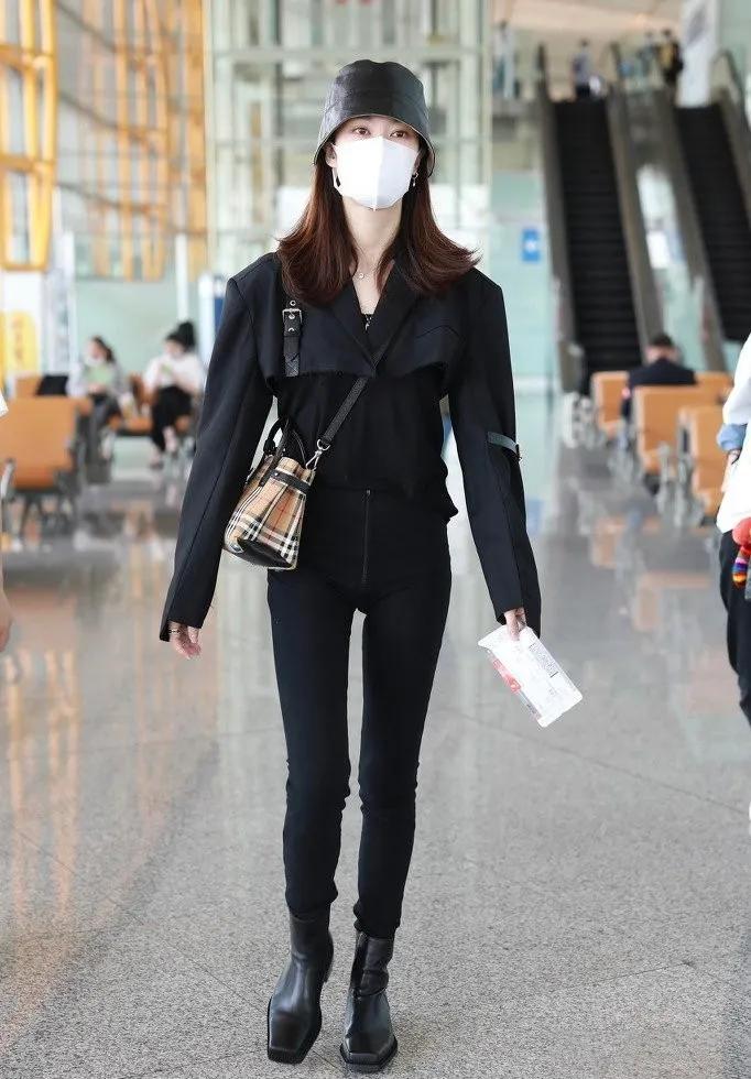 乘风破浪的姐姐背的包包,乘风破浪的姐姐们有哪些