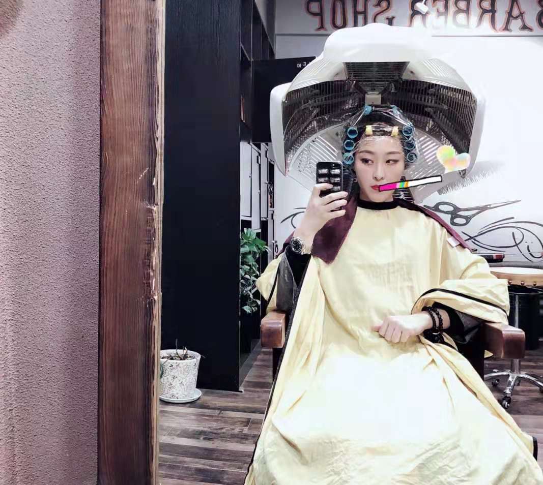 烫内扣层次发型,好看花样发型