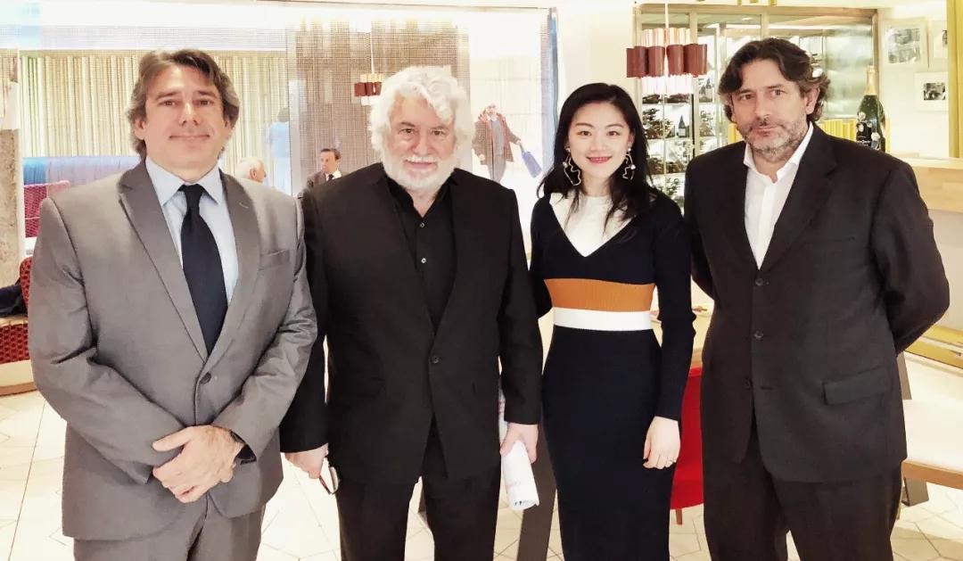 鐜嬫櫉鑻辫闃呰,鐜嬫櫉璁茬殑鍜嬫牱