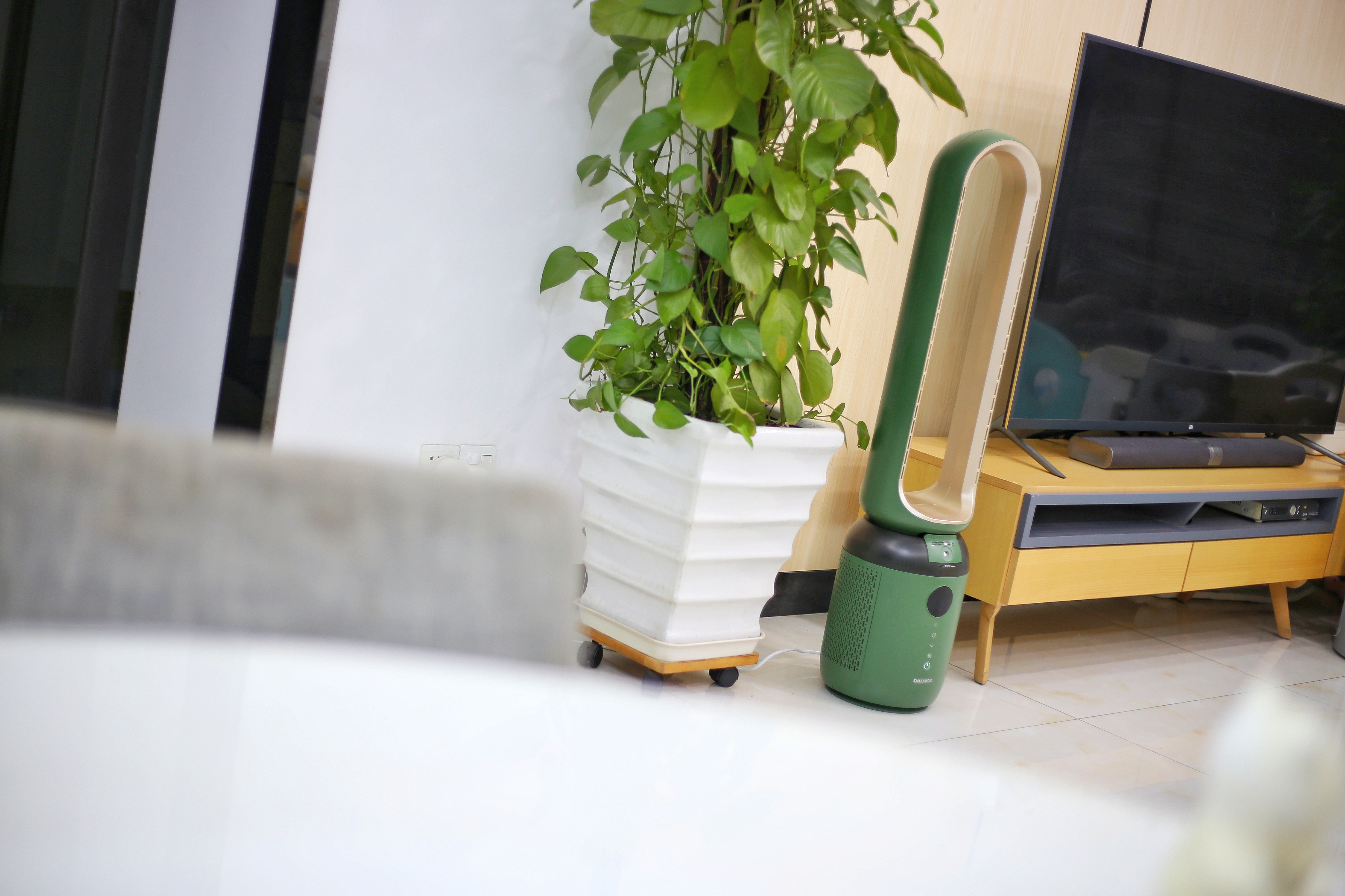 大宇无叶电风扇滤网正反面,大宇空气净化器无叶风扇