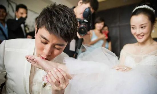 情史丰富的六位女星,情史丰富的8位女星